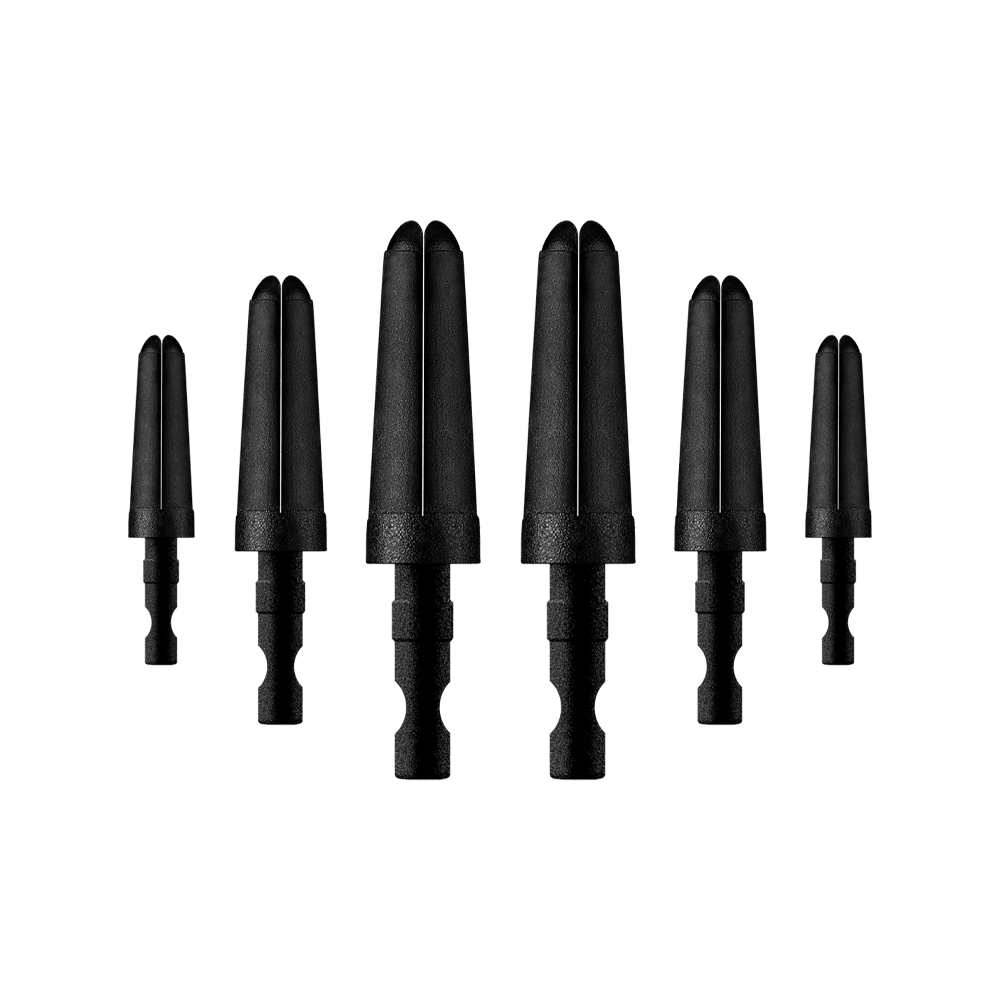 HR442_Harrows_Carbon_360_Shaft_Tops_1xbeNBmZWcKghw Das Bild zeigt sechs schwarze Ersatzspitzen für Dartschäfte, die als „Harrows Carbon 360 Shaft Ersatztops“ bekannt sind. Sie sind in zwei verschiedenen Größen angeordnet und gleichmäßig nebeneinander platziert.