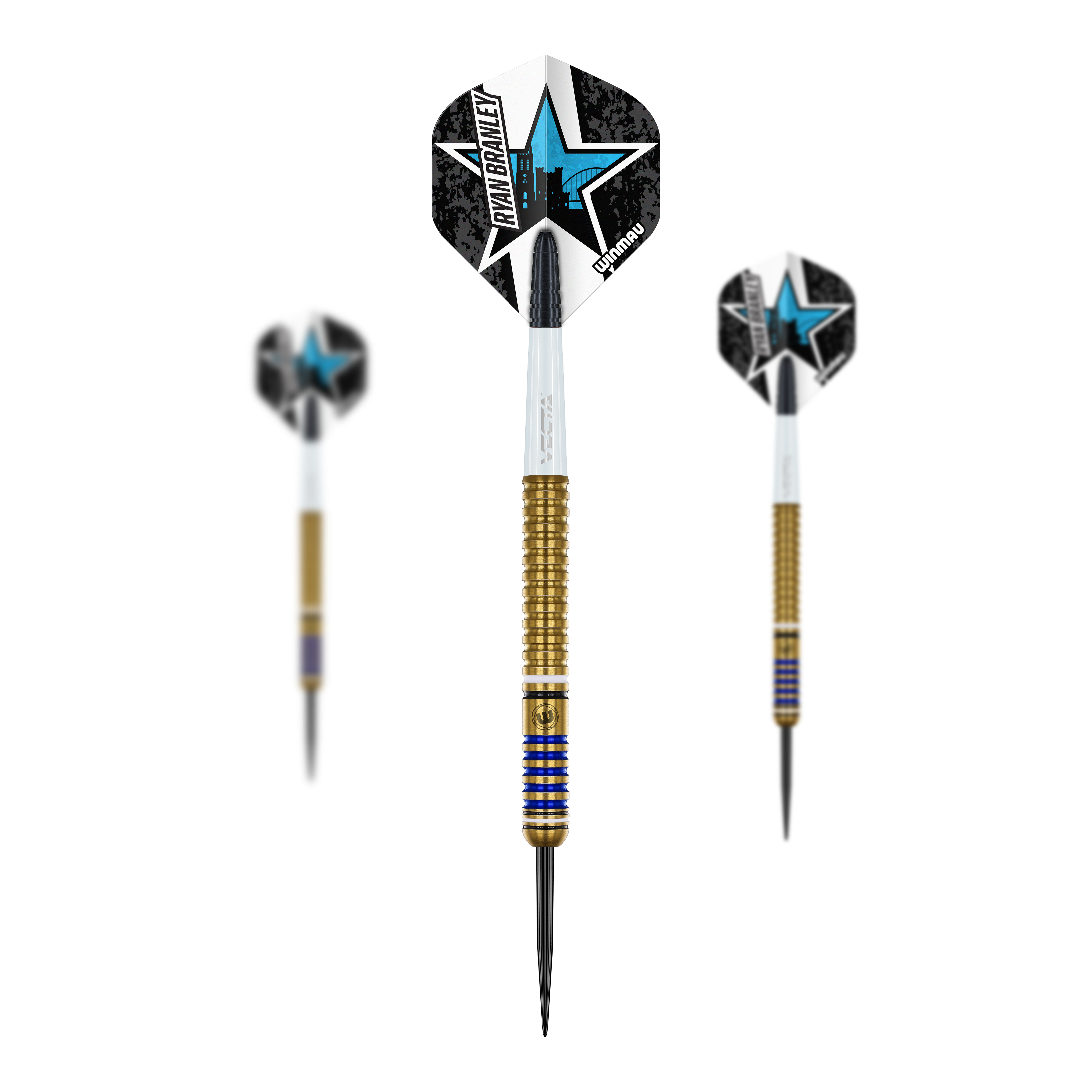 Auf dem Bild sind drei Winmau Ryan Branley Steeldarts mit einem Gewicht von 23g zu sehen. Die Darts haben goldene Griffe und auffällige Flights mit einem blauen Stern-Design.