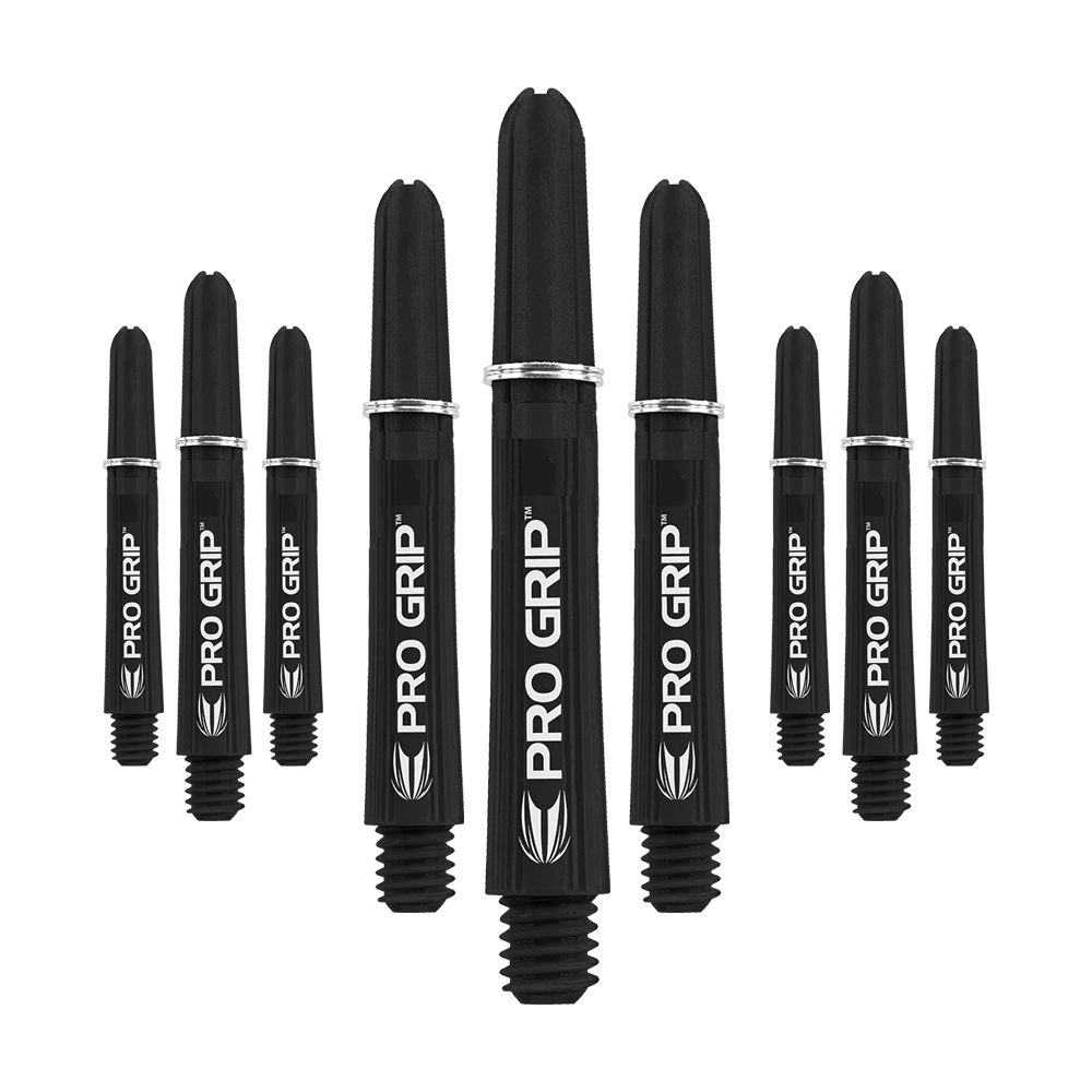 Target Pro Grip Shafts - 3 Sets - Black Das Bild zeigt neun schwarze Pro Grip Shafts für Dartpfeile in drei unterschiedlichen Längen. Die Shafts sind mit dem weißen Schriftzug "PRO GRIP" und einem Blatt-Symbol bedruckt.
