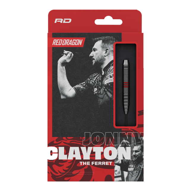 Zu sehen sind die Red Dragon Jonny Clayton Core Brass Steeldarts mit einem Gewicht von 21g. Die Darts haben einen silbernen und goldenen Schaft mit roten und schwarzen Flights.