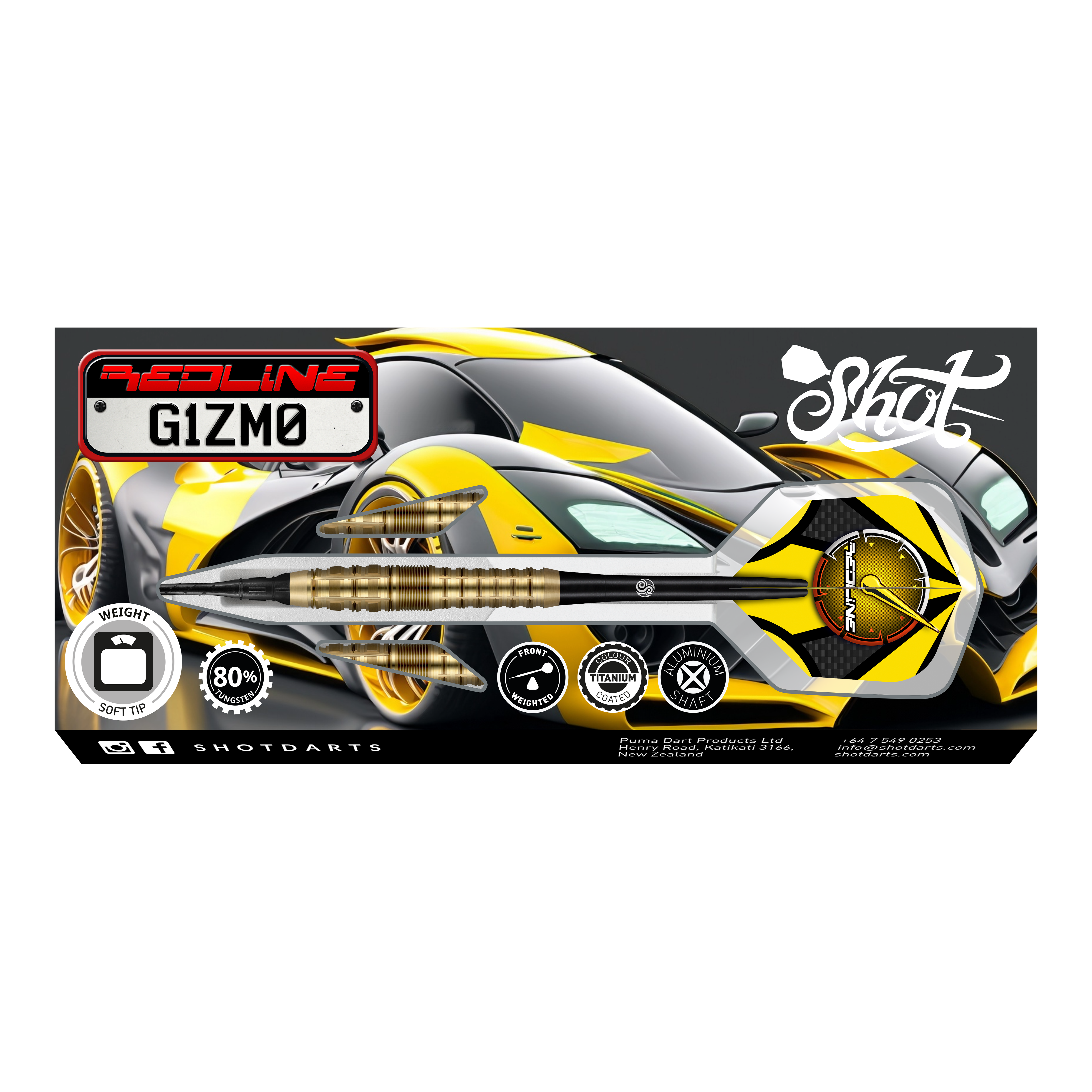 Shot Redline Gizmo Soft Darts - 20g Auf dem Bild ist das Produkt "Shot Redline Gizmo Softdarts - 20g" abgebildet. Im Hintergrund ist ein sportliches, gelb-schwarzes Auto zu sehen, das das dynamische Design der Softdarts unterstreicht.