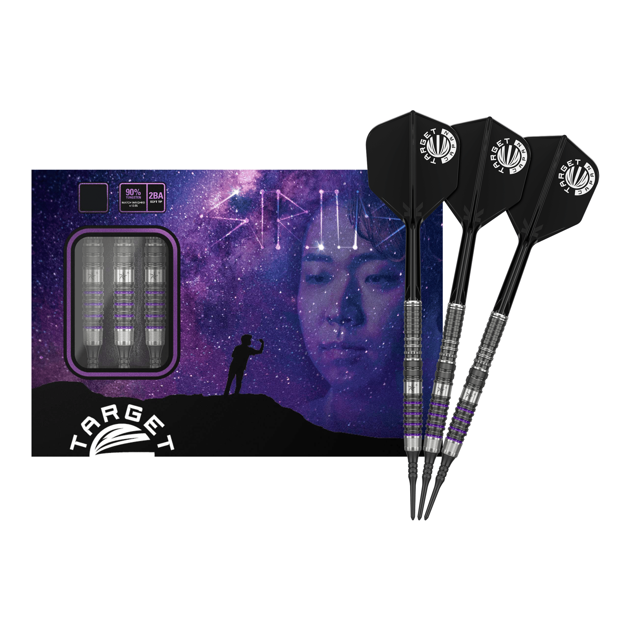 Target Japan Prime Series Yuta Hayashi Sirius GEN3 MAX Soft Darts - 21.5g Das Bild zeigt die "Target Japan Prime Series Yuta Hayashi Sirius GEN3 MAX Softdarts - 21,5g" vor einer Verpackung mit einem Weltraum-Motiv. Drei Darts sind neben der Box zu sehen, die schwarze Flights und ein silber-lila Design haben.