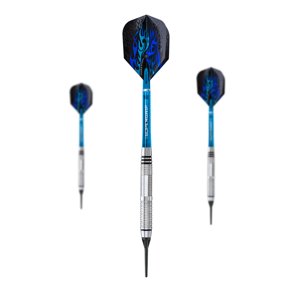 Harrows Blaze Style B Soft Darts - 18g Das Bild zeigt drei Softdarts des Modells „Harrows Blaze Style B“ mit einem Gewicht von 18 Gramm. Die Darts haben blaue Schäfte und schwarze Flights mit blauen Flammenmustern.