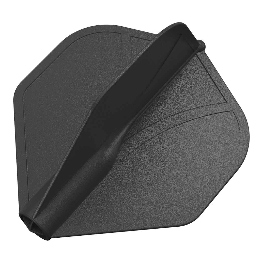 Shot Airfoil Molded No2 Standard Flights Das Bild zeigt eine schwarze, geformte Dart-Flügel aus Kunststoff. Die Oberfläche ist leicht strukturiert und hat eingeprägte Linien.