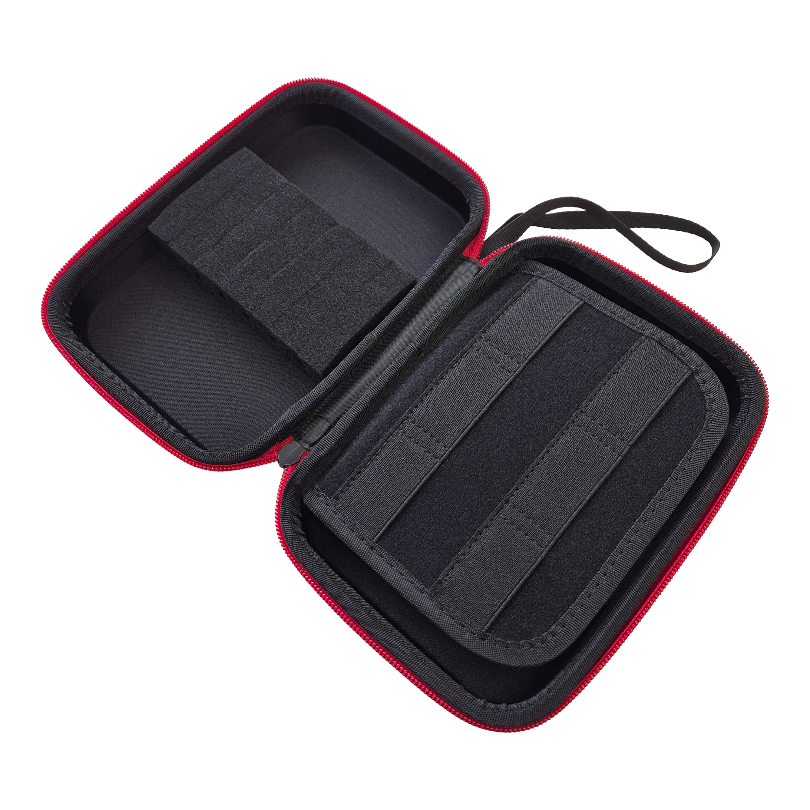 Das Bild zeigt ein schwarzes Dartcase vom Typ System 4. Es wird für den sicheren Transport und die Aufbewahrung von Dartartikeln verwendet.