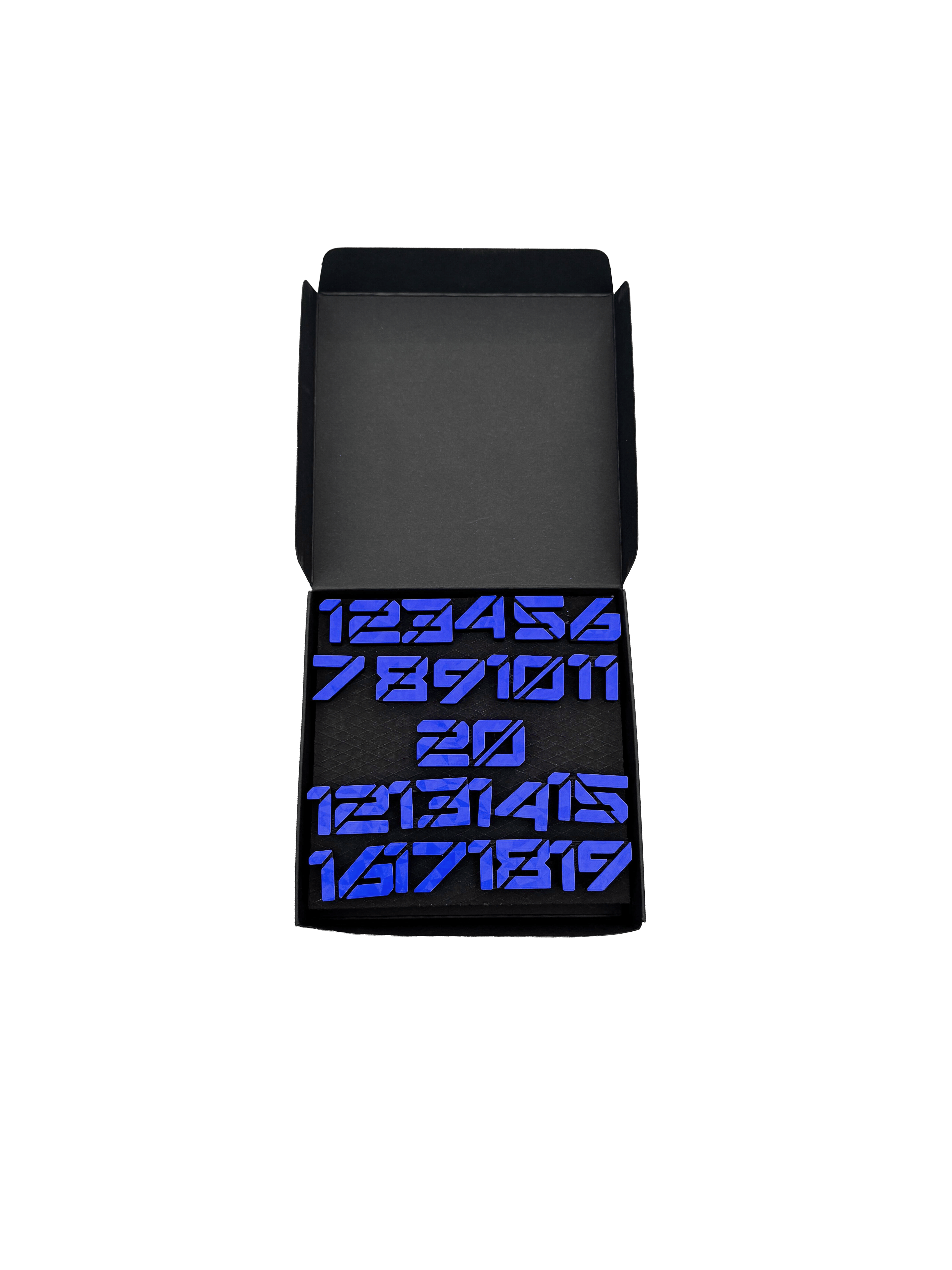 Das Bild zeigt die Cyber Blau Box. Die Box hat eine blaue Gestaltung.