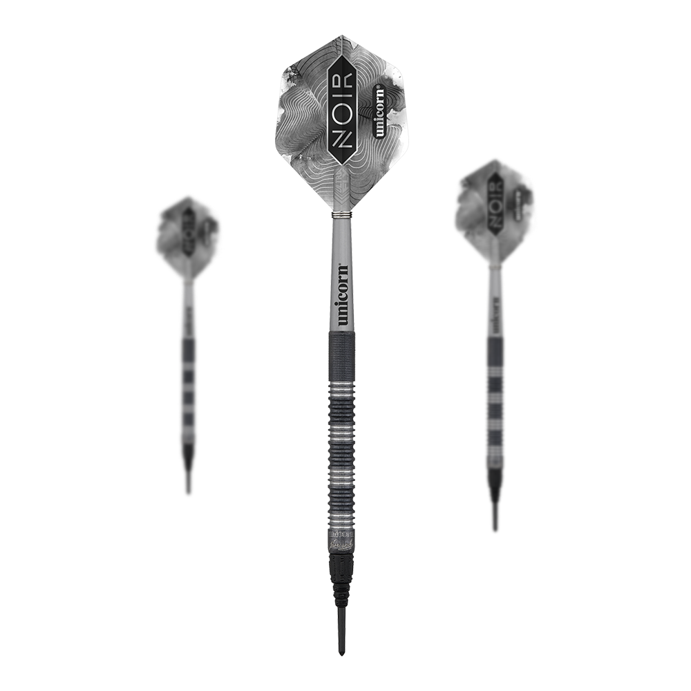 Unicorn Noir James Wade soft darts Auf dem Bild sind drei elektronische Softdarts zu sehen. Die Dartpfeile sind mit schwarz-silbernen Flights und der Aufschrift "NOIR" und "unicorn" versehen.