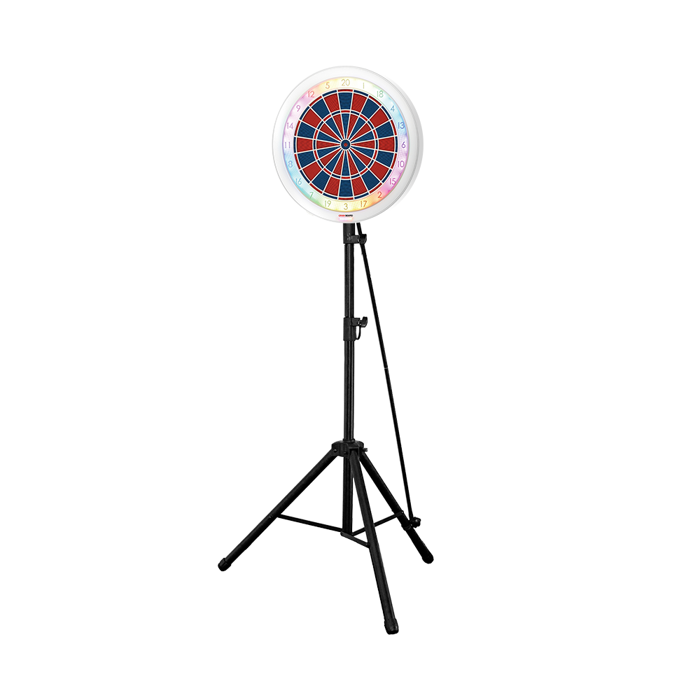 GranBoard 132 Electronic Dartboard with Hybrid Pro Dartboard Stand Das Bild zeigt das GranBoard 132 Elektronisches Dartboard mit Hybrid Pro Dartboardständer. Es ist ein Bundle bestehend aus einem elektronischen Dartboard und einem stabilen Ständer.