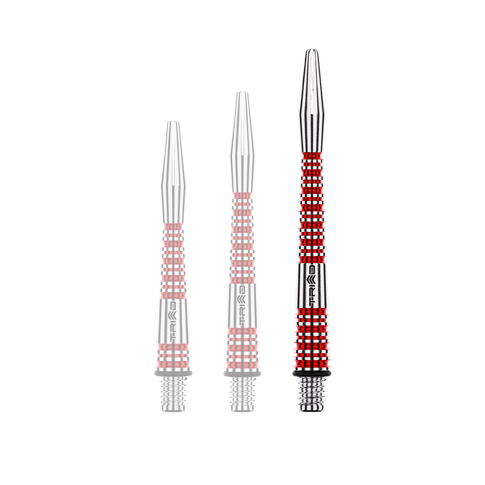 Das Bild zeigt drei unterschiedlich lange, rot-silberne Aluminium-Dartschäfte. Sie sind mit gerillten Strukturen für besseren Halt versehen.