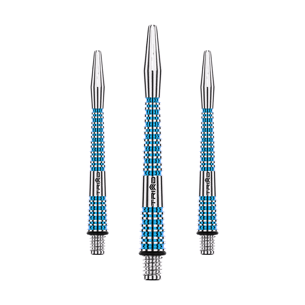 Winmau Triad RX Aluminium Shafts - Blau Auf dem Bild sind drei blaue Aluminium-Dartschäfte zu sehen. Sie haben silberne Spitzen und ein feines Rillenmuster am Schaft.