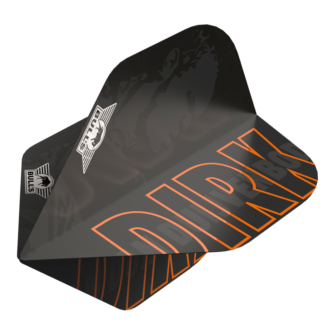 Bulls NL Player 100 Dirk Van Duijvenbode No2 Standard Flights Dies ist ein Dart-Flügel aus der Bulls NL Player 100 Serie für Dirk Van Duijvenbode. Er ist schwarz mit orangefarbenen Akzenten und trägt den Namen "DIRK" sowie das Bulls NL Logo.