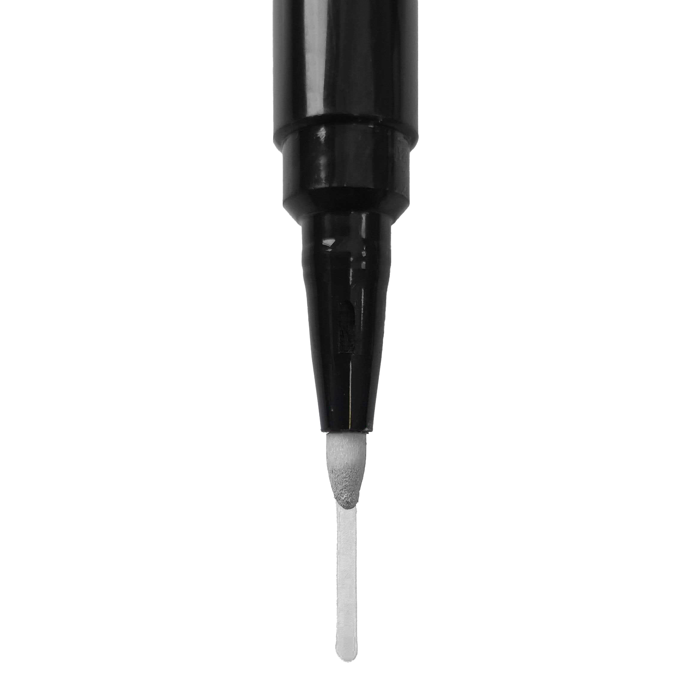 Dies ist die Spitze eines schwarzen Whiteboard-Markers. Die Spitze ist rund und gibt eine gleichmäßige, weiße Linie ab.