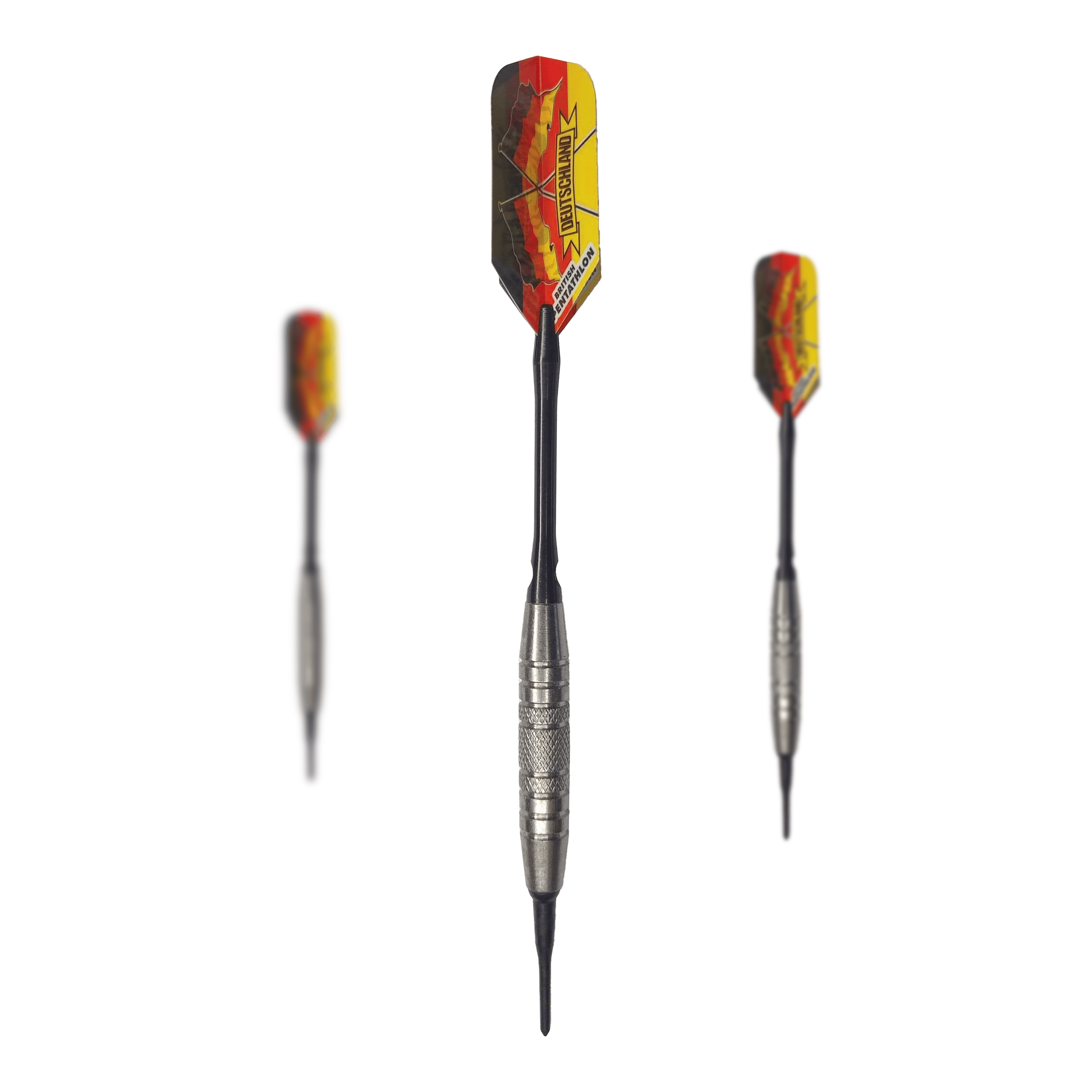 McDart 85 Tungsten V6 Soft Darts - 16g Das Bild zeigt drei Softdarts des Modells "McDart 85er Tungsten V6" mit einem Gewicht von 16g. Die Darts haben silberne Barrels und bunte Flights in Rot-Gelb-Schwarz.