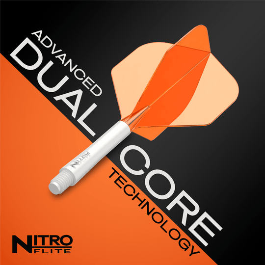 Red Dragon Nitroflite White Shaft Orange Flights No2 Gezeigt wird das Produkt Red Dragon Nitroflite White Shaft Orange Flights No2. Es handelt sich um einen weißen Dart-Schaft mit orangefarbenen Flights.