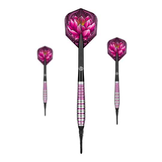 Shot ZEN Juji Softdarts Das Bild zeigt drei Softdarts des Produkts "Shot ZEN Juji Softdarts". Die Darts haben ein auffälliges Design mit pinken und silbernen Akzenten sowie einem dekorativen Lotusblüten-Muster auf den Flights.