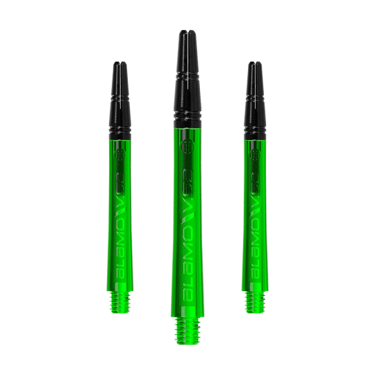 Harrows Alamo VS2 Shafts - Green Auf dem Bild sind drei grüne Dartschäfte mit schwarzem oberen Teil zu sehen. Sie sind gleich groß und haben auf der Seite die Aufschrift "ALAMO VS2".
