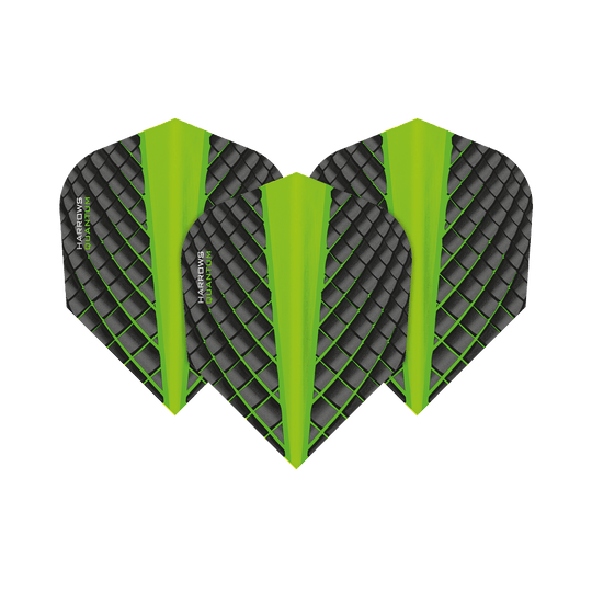 HR6800_Harrows_Quantum_Gr-n_No6_Flights_1X4t8lc1JWy6no Das Bild zeigt drei grüne Harrows Quantum No6 Flights für Dartpfeile. Die Flights haben ein modernes, schwarzes und grünes Rautenmuster mit einer auffälligen Mittelachse.