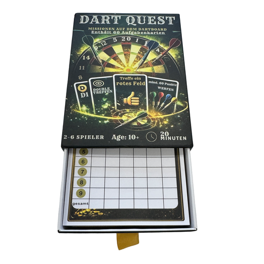 Dart Quest card game Hier wird das Dart Quest Kartenspiel gezeigt. Es ist ein spannendes Kartenspiel für Dart-Fans.