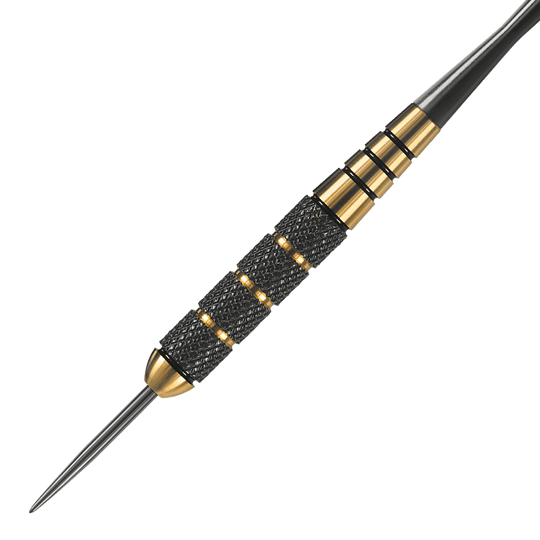 HA005116_Harrows_Voodoo_Brass_Steeldarts_2 Das Bild zeigt einen Harrows Voodoo Brass Steeldart. Der Dartpfeil hat eine schwarze und goldene Griffstruktur mit einer scharfen Spitze aus Metall.