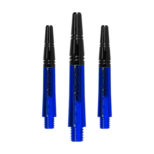 Das Bild zeigt drei blaue Dartschäfte mit schwarzem oberen Teil. Sie sind nebeneinander angeordnet und haben ein glänzendes Design.
