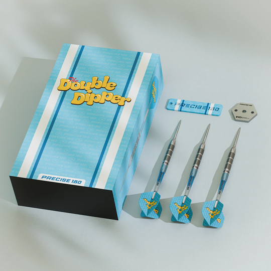 Das Bild zeigt die Precise 180 Bela Schugmann Double Dipper V1 Steeldarts. Diese Dartpfeile sind optimal für fortgeschrittene Dartspieler.