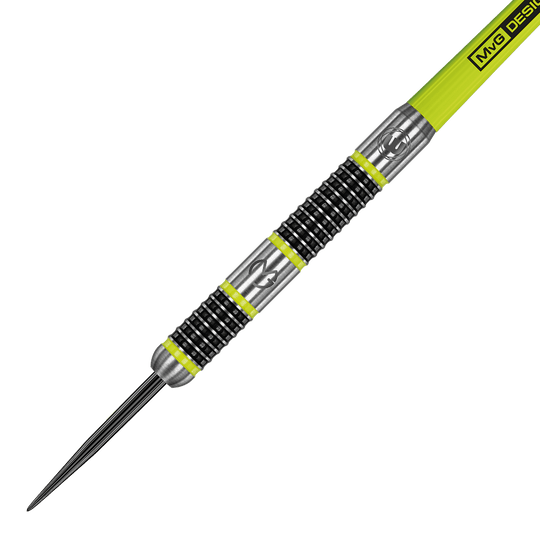 1444_Winmau_Michael_Van_Gerwen_MvG_Aspire_Steeldarts_2 Das Bild zeigt einen Winmau Michael Van Gerwen MvG Aspire Steeldart. Der Dartpfeil hat ein silbernes und schwarzes Design mit gelben Akzenten und ist speziell für Präzision gefertigt.