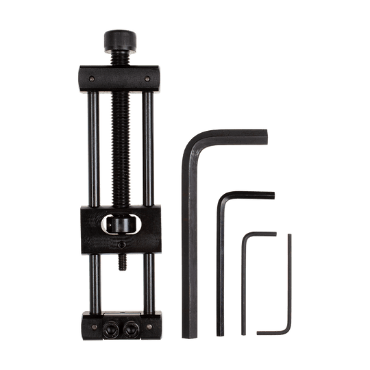 Designa Dart Repointer Black Pro Edition - Tip Changer Zu sehen ist der Designa Dart Repointer Black Pro Edition - Spitzenwechsler. Das Gerät ermöglicht das Austauschen von Spitzen an Darts.