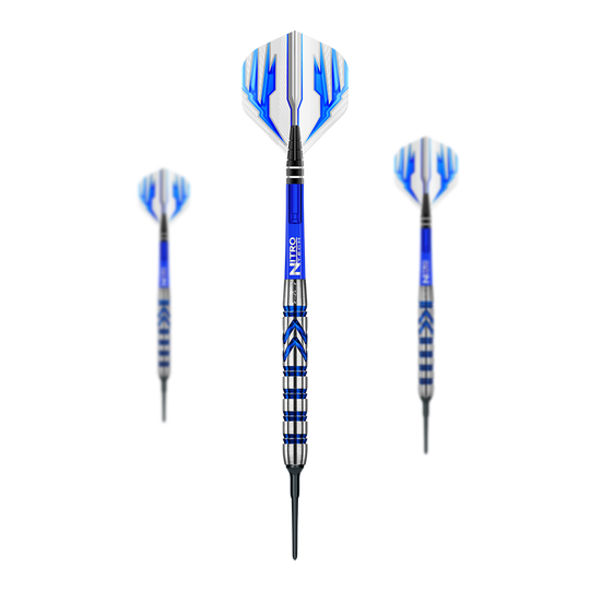 Red Dragon Gerwyn Price Iceman soft darts Auf dem Bild sind drei Softdarts des Modells "Red Dragon Gerwyn Price Iceman" zu sehen. Die Darts haben blaue und silberne Akzente sowie blau-weiße Flights.