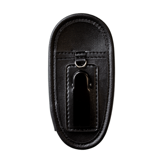 724_McDart_Pouch_Dartk-cher_2 Das Bild zeigt den "McDart Pouch Dartköcher" in schwarzer Farbe. Er hat eine ovale Form und ist auf der Rückseite mit einem Clip zur Befestigung ausgestattet.