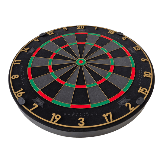 Bulls NL Advantage Black Edition steel dartboard Dieses Foto stellt das BullsNL Advantage Black Edition Steeldartboard dar. Es ist ein weiteres Bild dieses Dartboards.