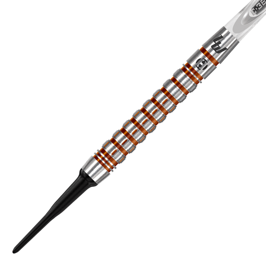 Harrow's Luke Woodhouse Series 2 Soft Darts - 18g Das Bild zeigt einen Harrows Luke Woodhouse Series 2 Softdart mit einem Gewicht von 18g. Der Dart hat einen silbernen Griff mit auffälligen orangefarbenen Ringen und einer schwarzen Kunststoffspitze.