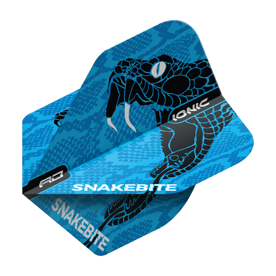 TF6569_Red_Dragon_Hardcore_Ionic_Snakebite_Blue_Head_Standard_Flights_2 Das Bild zeigt ein blaues Dart-Flight mit einem schwarzen Schlangenkopf-Design. Auf dem Flight steht der Schriftzug "SNAKEBITE" in weißer Farbe.