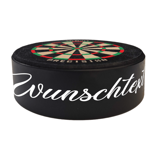 McDart Precision Mini Dartboard with custom text Abgebildet ist ein Produkt mit dem Dateinamen 765_McDart_Mini_Precision_Dartboard_Darthalter_2_WeatherSunday. Es handelt sich wahrscheinlich um ein Dartboard oder Zubehör.