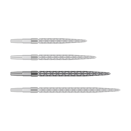 Das Bild zeigt vier silberne Dartspitzen, die nebeneinander liegen. Jede Spitze hat eine rautenförmige Struktur und ist aus Metall gefertigt.