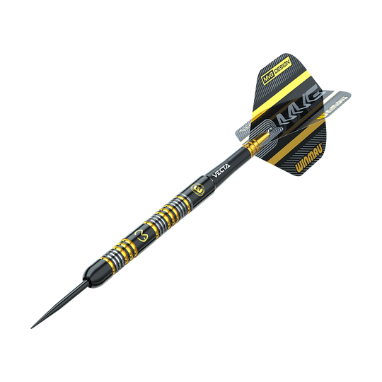 1481_Winmau_Michael_Van_Gerwen_Trilogy_Steeldarts_4 Dieser Dartpfeil ist schwarz und gelb mit silbernen Ringen am Schaft. Auf der Flights steht "WINMAU" und "MvG DESIGN".