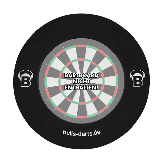 DBS3S_Bulls_Quarterback_Surround_Schwarz_1NzpuIXkSS2sr6 Das Bild zeigt das Produkt "Quarterback Surround", einen schwarzen Dartboard-Surround-Ring. In der Mitte steht der Hinweis: "Dartboard nicht enthalten!"