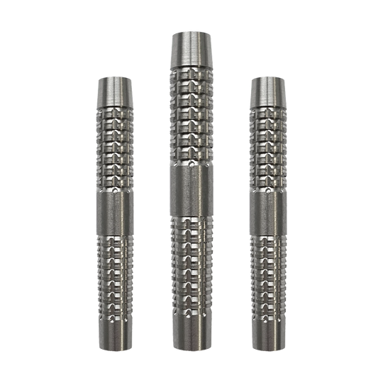 McDart SilverGrip Softdart Barrels - 20g Das Bild zeigt drei silberne Dart-Barrels der Marke McDart SilverGrip Softdart, jeweils mit einem Gewicht von 20 Gramm. Die Barrels haben eine strukturierte, griffige Oberfläche für besseren Halt.