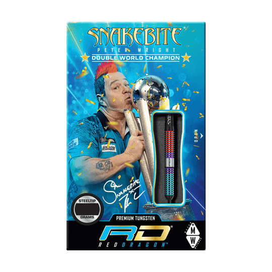 RD2550_Red_Dragon_Peter_Wright_Snakebite_Spirit_Steeldarts_3 Die Verpackung zeigt die "Red Dragon Peter Wright Snakebite Spirit Steeldarts". Ein Bild von Peter Wright mit Trophäe und Unterschrift ist ebenfalls darauf zu sehen.
