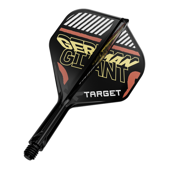 Target K-Flex Gabriel Clemens No2 Standard Flight Shaft System Das Bild zeigt eine schwarze Dartflügel- und Schaftkombination mit der Aufschrift "GERMAN GIANT" und "TARGET". Die Farben sind hauptsächlich Schwarz, Gelb und Rot.