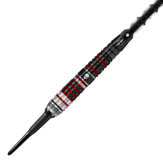 Harrow's Ryan Searle Heavy Metal Series 2 soft darts Das Bild zeigt einen Harrows Ryan Searle Heavy Metal Series 2 Softdart. Der Dartpfeil ist schwarz, silber und rot mit einem Totenkopf-Design auf dem Griff.