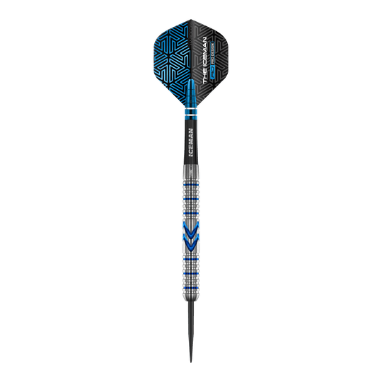Das Bild zeigt einen Steeldart aus der Serie "Red Dragon Gerwyn Price Iceman Midnight Edition". Der Dart hat ein silbernes und blaues Design mit schwarzen Akzenten auf dem Flight.