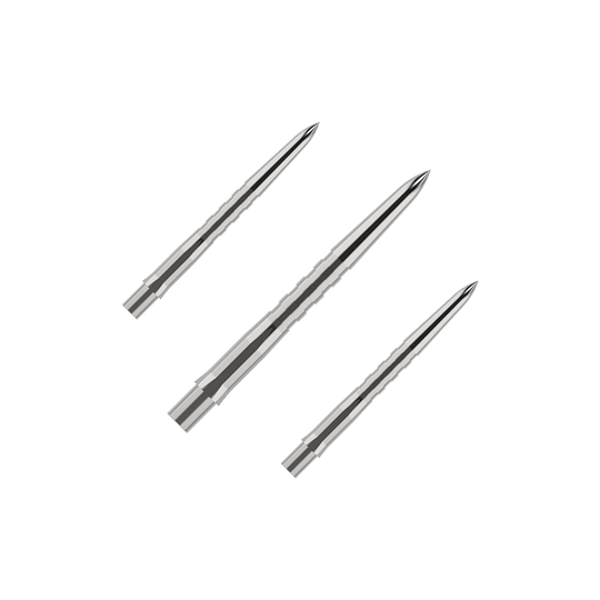 Das Bild zeigt drei silberne, gerillte Spitzen für Steeldarts. Sie liegen nebeneinander auf einem grünen Hintergrund.