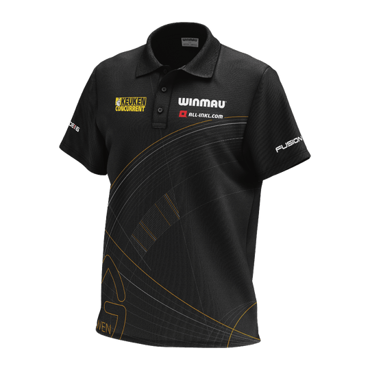Das Bild zeigt das "Winmau Limited Edition Tour Polo Dartshirt" in Schwarz mit gelben und weißen Logos. Das Shirt hat kurze Ärmel, einen Kragen und ein modernes Linienmuster auf der Vorderseite.