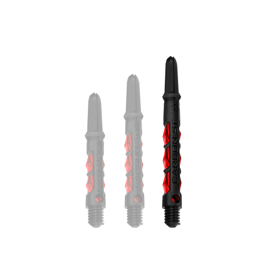 HR433_Harrows_Carbon_ST_Shafts_Rot_47mm_1bFpbe43oQ7s8J Das Bild zeigt drei Harrows Carbon ST Shafts in der Farbe Rot. Die Dartschäfte bestehen aus schwarzem Material mit roten Akzenten und unterscheiden sich in der Länge.