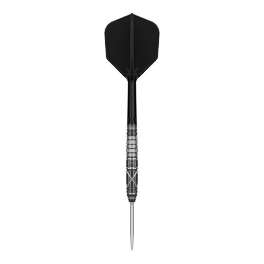Das Bild zeigt einen stilvollen Steeldartpfeil mit schwarzer Flight und silber-schwarzem Barrel. Es handelt sich um das Produkt "Target Japan Black Marque Chaos 2 SP Steeldarts".
