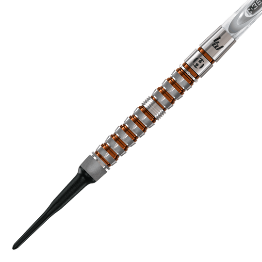 Gezeigt wird das Harrows Luke Woodhouse Series 3 Softdarts - 18g Set. Die Softdarts sind Teil der Luke Woodhouse Serie.