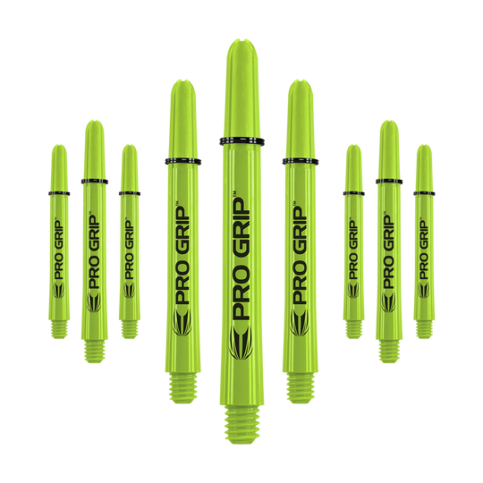 Auf dem Bild sind mehrere limegrüne Dartschäfte mit der Aufschrift "PRO GRIP" zu sehen. Sie sind in drei Sets zu je drei Stück angeordnet.