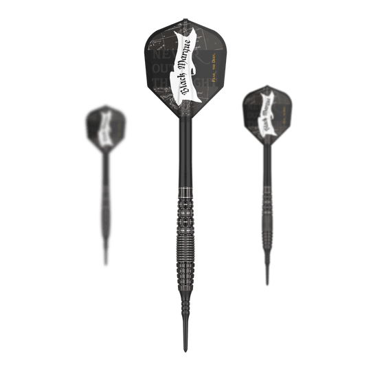 Target Japan Black Marque Phantom Soft Darts - 18g Auf dem Bild sind drei schwarze Softdarts mit der Aufschrift „Black Marque“ zu sehen. Es handelt sich um das Produkt „Target Japan Black Marque Phantom Softdarts - 18g“.