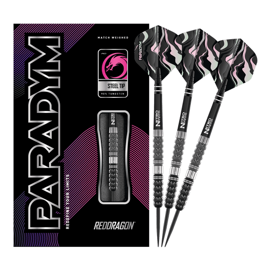 Red Dragon Paradym Tapered Steel Darts Das Bild zeigt das Produkt "Red Dragon Paradym Tapered Steeldarts" mit einer schwarzen Verpackung und drei Steeldarts. Die Darts haben schwarze, silberne und rosafarbene Details sowie auffällige Flights.