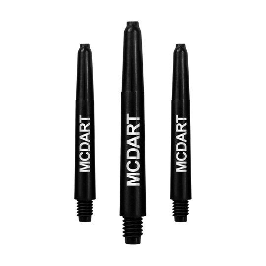 MD-610_Nylon_Shafts_mit_Wunschdruck_Schwarz_40mm_1 Auf dem Bild sind drei schwarze Dartschäfte aus Nylon zu sehen. Auf jedem Schaft steht in weißer Schrift das Wort "MCDART".
